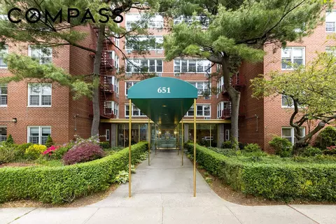651 Vanderbilt St #T1, Brooklyn, NY 11218