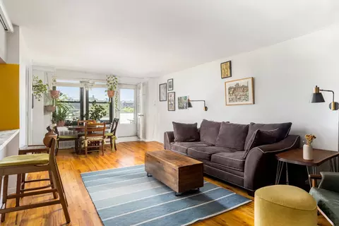 350 Ocean Pkwy #4D, Brooklyn, NY 11218