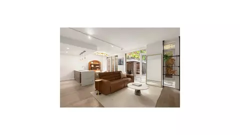 505 W 43rd St #1C, New York, NY 10036