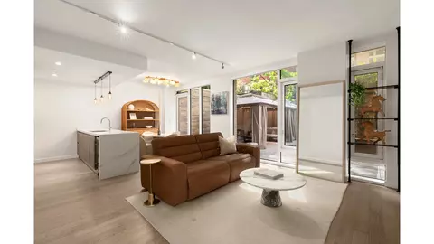 505 W 43rd St #1C, New York, NY 10036