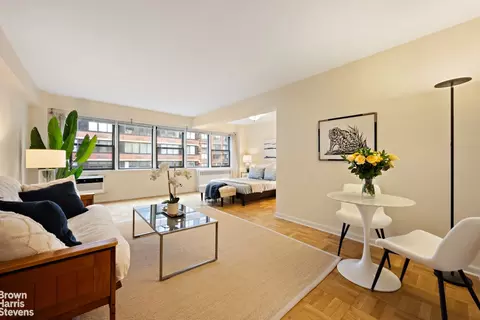 333 E 75th St #8C, New York, NY 10021