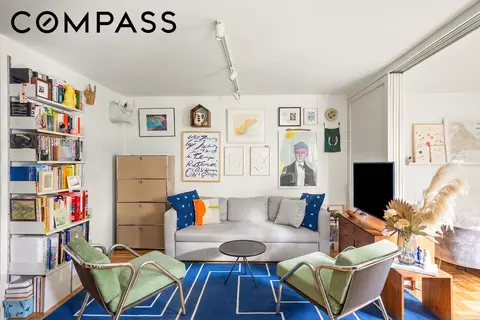 210 E Broadway #H302, New York, NY 10002
