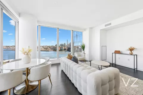 252 South St #21H, New York, NY 10002