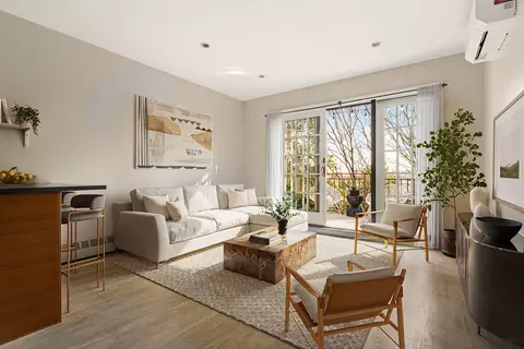 155 Newel St #4A, Brooklyn, NY 11222