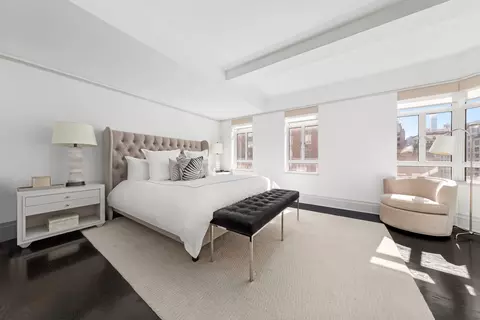 21 E 61st St #12C, New York, NY 10065