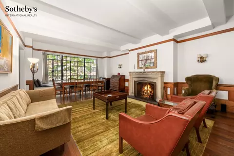 40-50 E 10th St #2H, New York, NY 10003