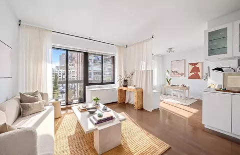 350 E 72nd St #9B, New York, NY 10021