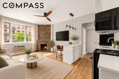 459 Hudson St #2A, New York, NY 10014