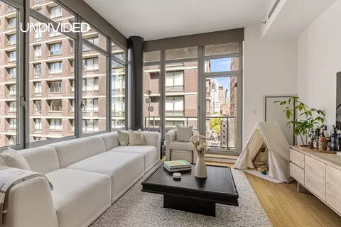 303 E 33rd St #8A, New York, NY 10016