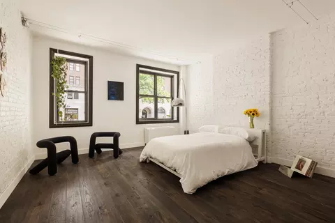410 W 23rd St #1D, New York, NY 10011