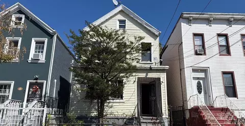 71 Milford St, Brooklyn, NY 11208