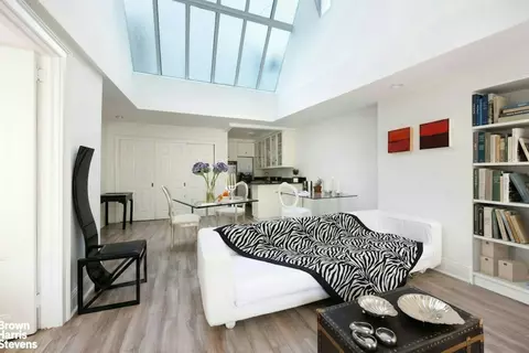 31 Gramercy Park S #4B, New York, NY 10003