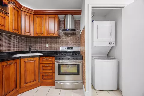 27-16 41st Ave #3-C, Long Island City, NY 11101