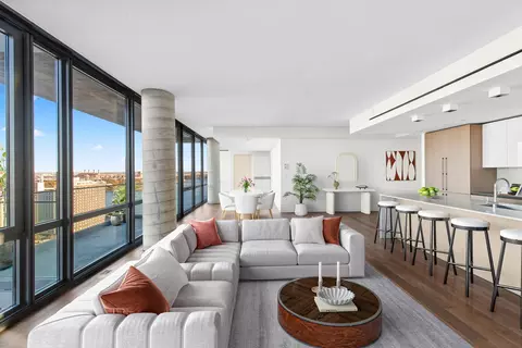 302 E 96th St #PENTHOUSE, New York, NY 10128