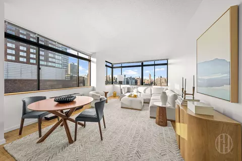 45 W 67th St #14H, New York, NY 10023