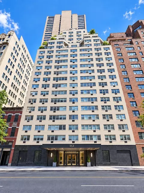 153 E 57th St #21B, New York, NY 10022