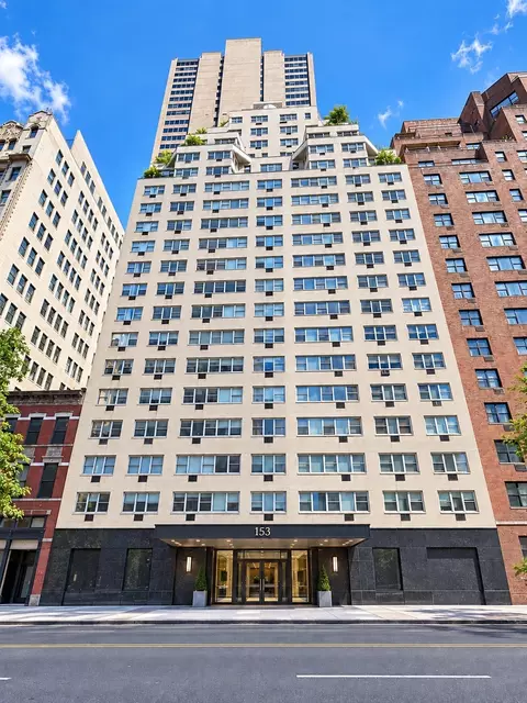 153 E 57th St #21B, New York, NY 10022