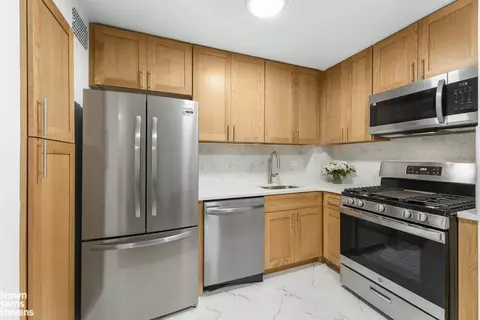 37-31 73rd St #7U, New York City, NY 11372