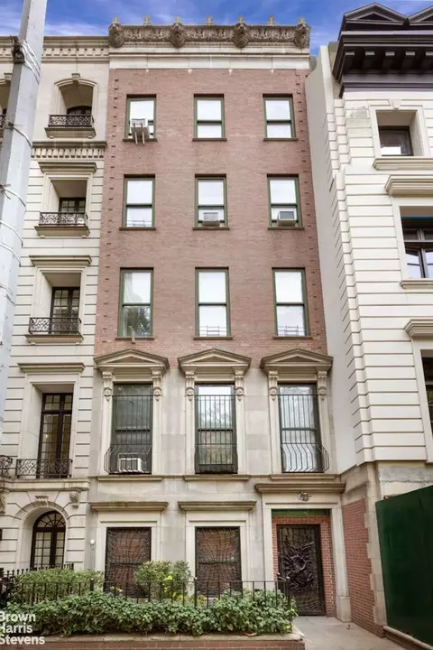 52 E 81st St, New York, NY 10028