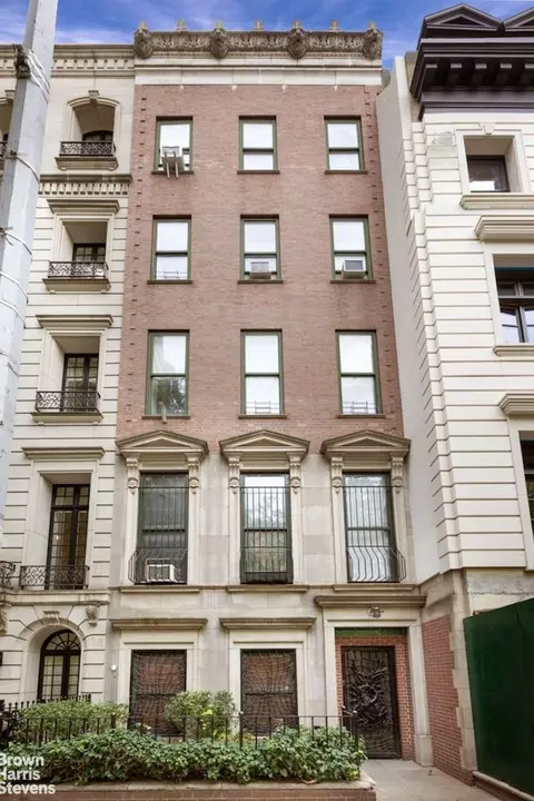 52 E 81st St, New York, NY 10028