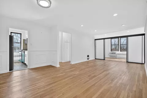 Living - 5235 Post Rd #5-A, New York City, NY 10471 photo 1 of 5