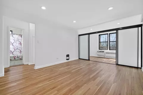 Living - 5235 Post Rd #5-A, New York City, NY 10471 photo 2 of 5