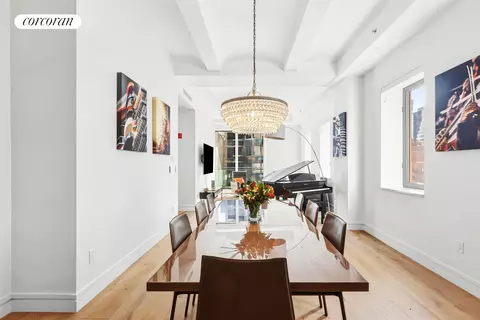 305 E 61st St #602, New York, NY 10065