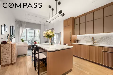 515 W 18th St #901, New York, NY 10011