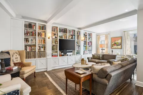 250 Cabrini Blvd #7F, New York, NY 10033