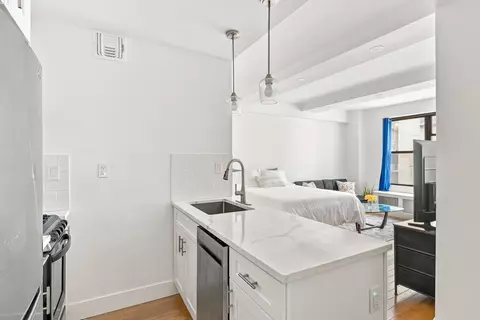 235 W 102nd St #3V, New York, NY 10025
