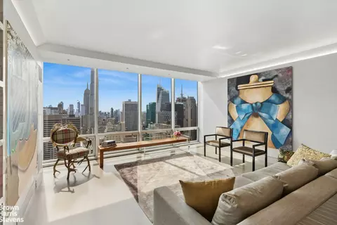 641 5th Ave #42G, New York, NY 10022