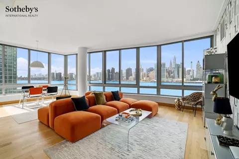 46-30 Center Blvd #905, Long Island City, NY 11109