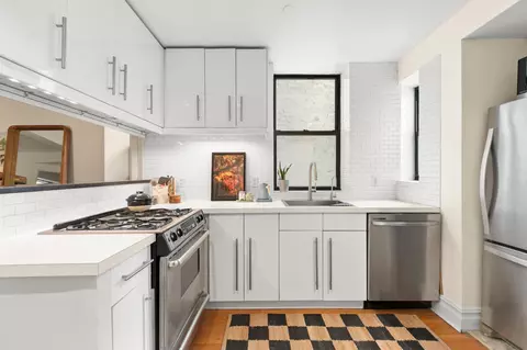 157 Ludlow St #2-R, New York, NY 10002