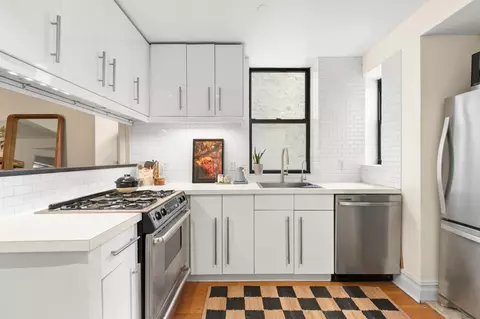 157 Ludlow St #2-R, New York, NY 10002