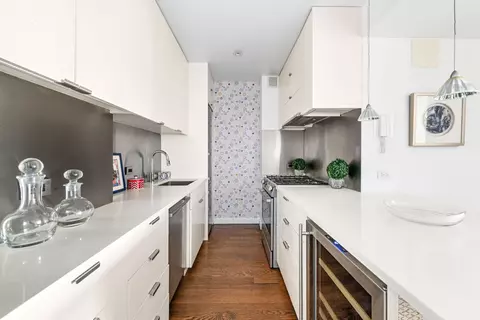 60 E 8th St #18D, New York, NY 10003 photo 4
