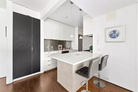 60 E 8th St #18D, New York, NY 10003 photo 5