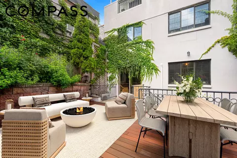 976 Metropolitan Ave #1B, Brooklyn, NY 11211