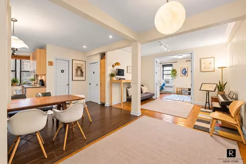 47-20 42nd St #3-A, New York City, NY 11104