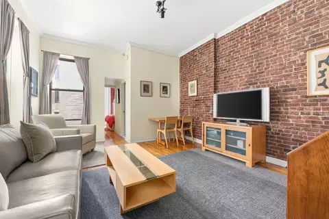 204 W 78th St #3D, New York, NY 10024