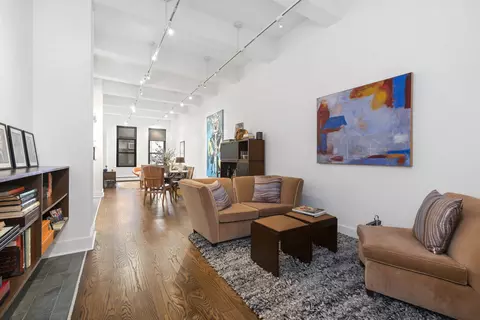 529 W 42nd St #5B, New York, NY 10036