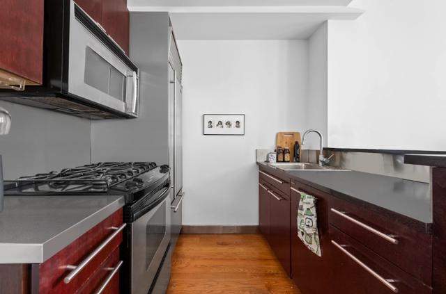 150 Nassau St #4I, New York, NY 10038