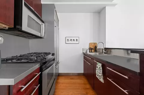 150 Nassau St #4I, New York, NY 10038