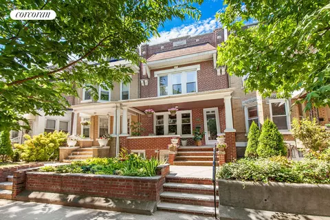 348 81st St, Brooklyn, NY 11209
