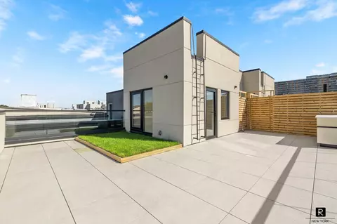100 Scholes St #4-A, Brooklyn, NY 11206