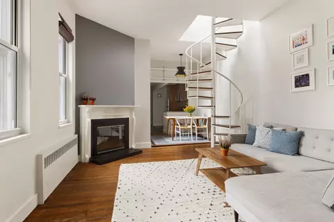 434 W 20th St #9, New York, NY 10011