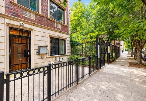 10 E 129th St #TH, New York, NY 10035