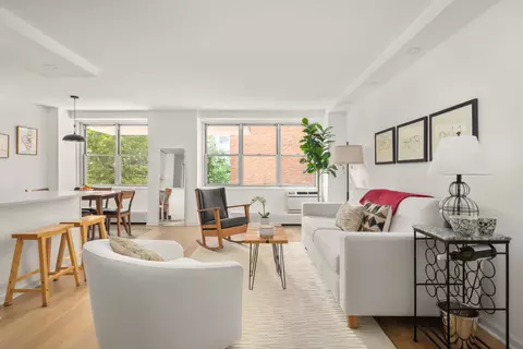 303 W 66th St #1DE, New York City, NY 10069