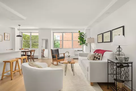 303 W 66th St #1DE, New York City, NY 10069