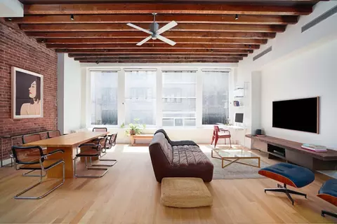35 W 20th St #3, New York, NY 10011