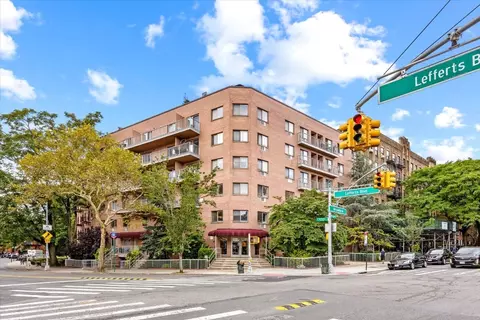 118-82 Metropolitan Ave #6G, New York City, NY 11415